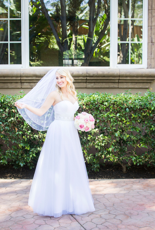 We love this darling classic styled DIY wedding!