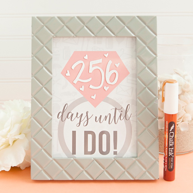 Adorable DIY wedding countdown sign with free printables!