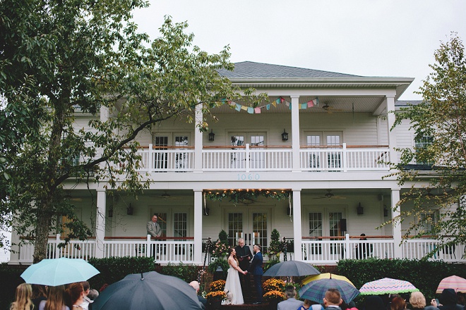 We LOVE this gorgeous front porch ceremony!