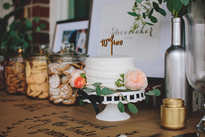 How fabulous is this DIY dessert table