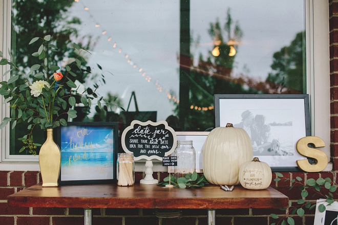 Such a sweet guest book table!