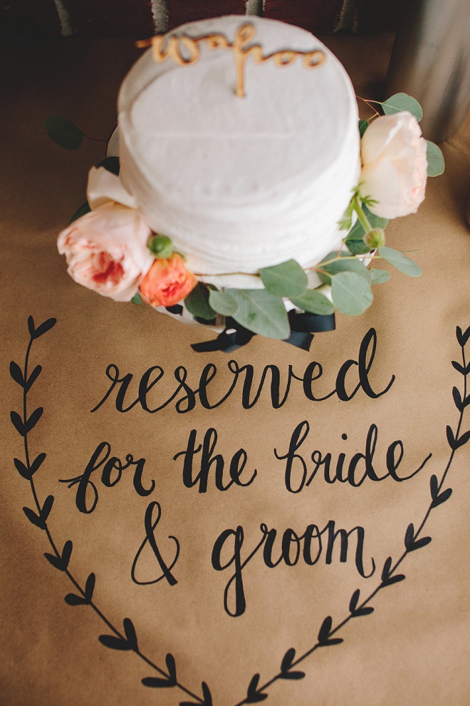 This cake darling cut-cake is reserved for the bride and groom!