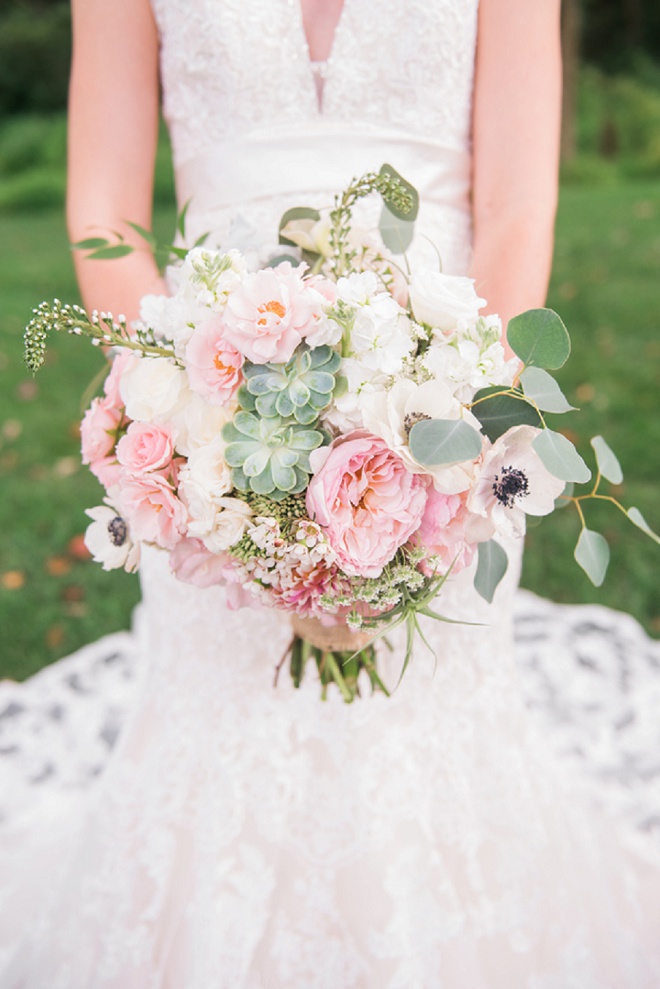 How darling is this gorgeous spring farm DIY wedding!