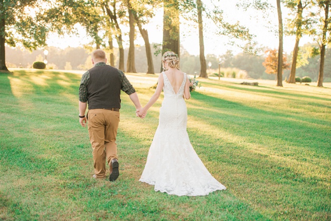 How darling is this gorgeous spring farm DIY wedding!