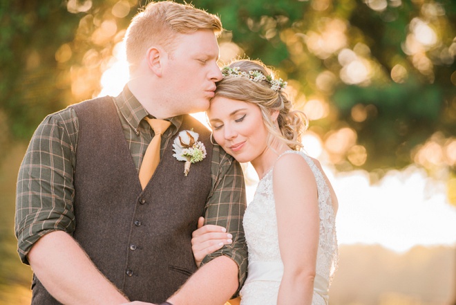 How darling is this gorgeous spring farm DIY wedding!