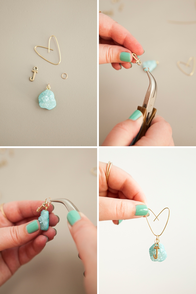 How cute are these DIY bouquet charms, one for each bridesmaid and the bride!