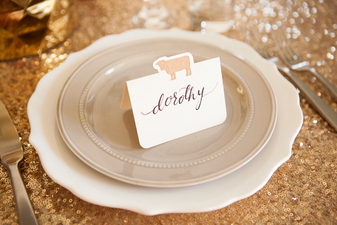 Darling DIY idea for wedding seating cards with each guests choice of entrée!