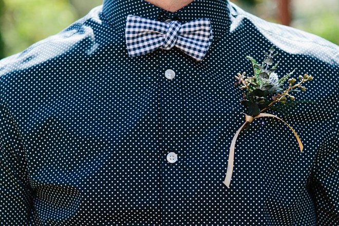 How darling are these Groomsmen's bow tie and boutineer this Bride DIY'd for her wedding!