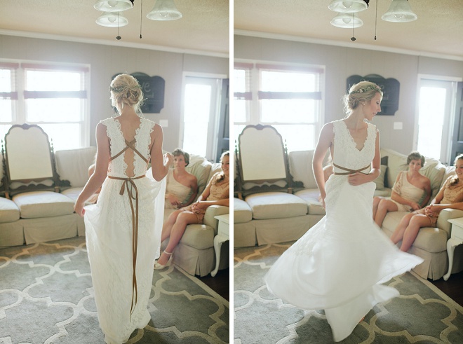 Love this gorgeous boho wedding dress!