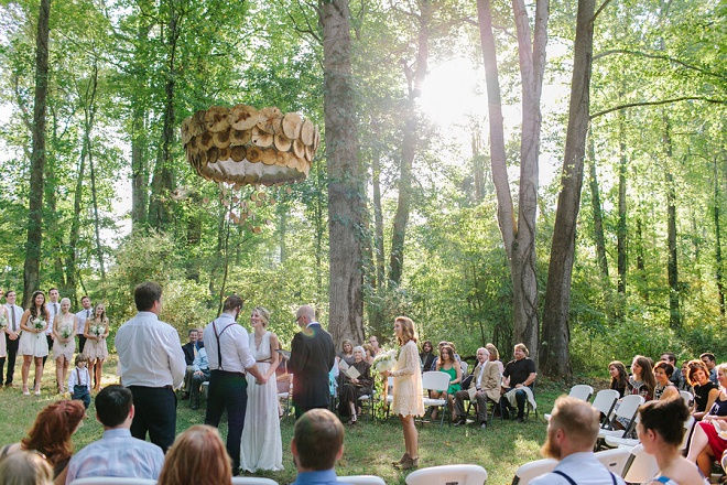 We're loving this darling backyard wedding ceremony!