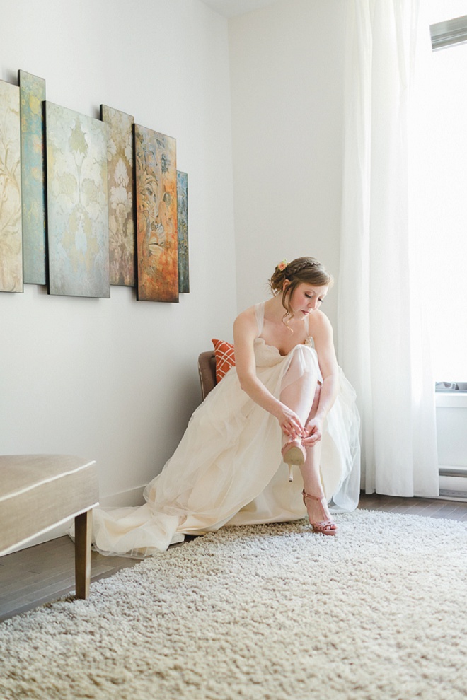 Loving this beautiful Bride's getting ready photos!