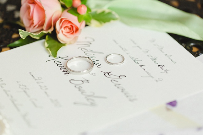 How darling is this gorgeous ring shot?! Loving it!