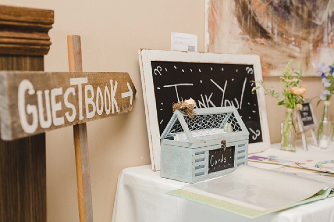 Loving the handlettered signs for the guest book!