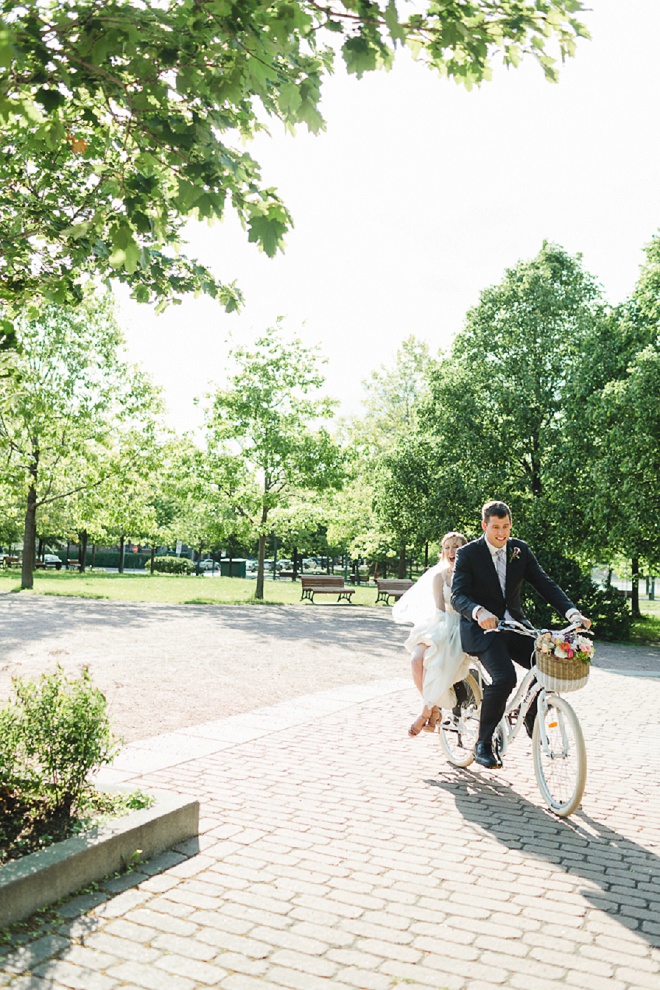 Swooning over these gorgeous and fun bicycle Bride and Groom shots!