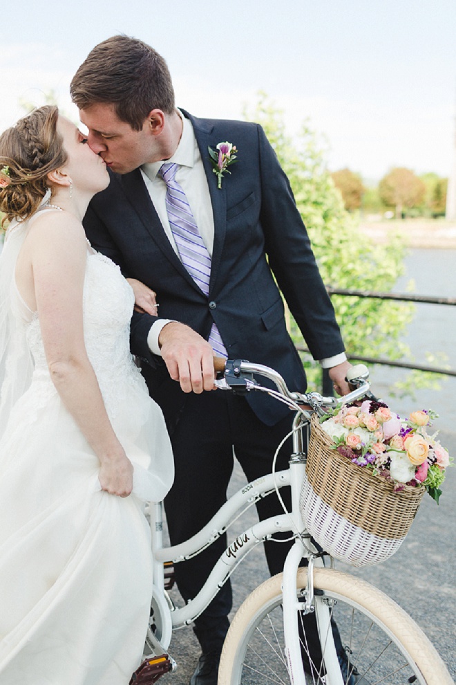 Swooning over these gorgeous and fun bicycle Bride and Groom shots!