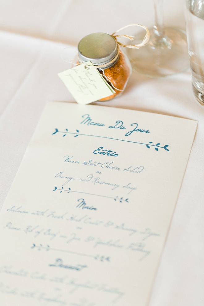 How darling are these DIY menu cards? So pretty!