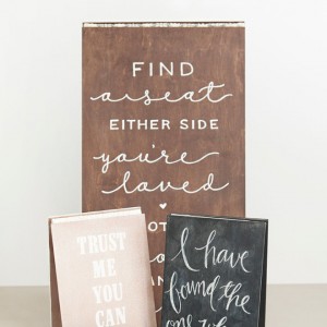 Awesome tutorial for making wedding signs with ribbon hinges!