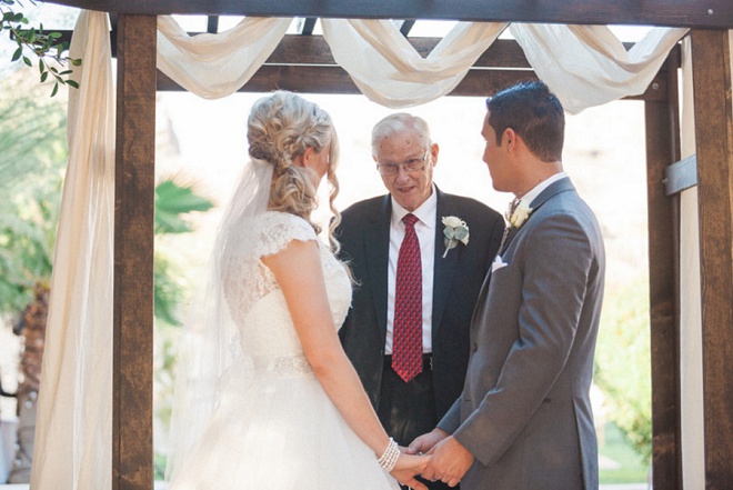 Swooning over this sweet outdoor desert ceremony!