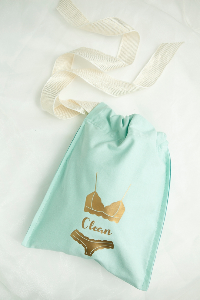 Learn how to make these darling clean and dirty lingerie bags!