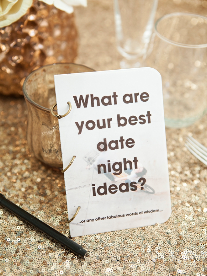 Check out these darling DIY wedding guest advice notebooks - so cute!