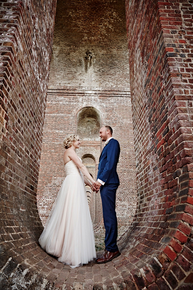How fun is this gorgeous Bride and Groom portrait at their rock and roll UK wedding?! Loving it!!