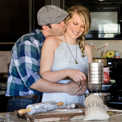 How fun is this baking engagement sesh? Love!