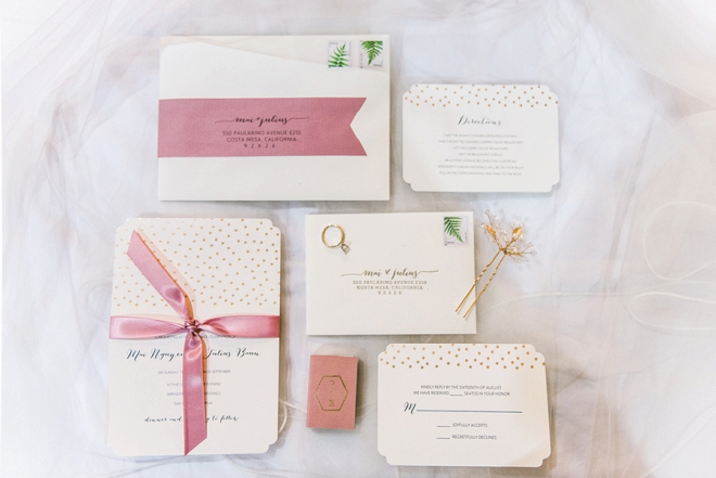 We're loving this invitation suite made by the Bride herself!