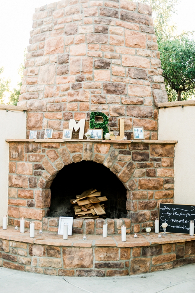 How fun is this smore bar at this dreamy California wedding reception?! Love it!