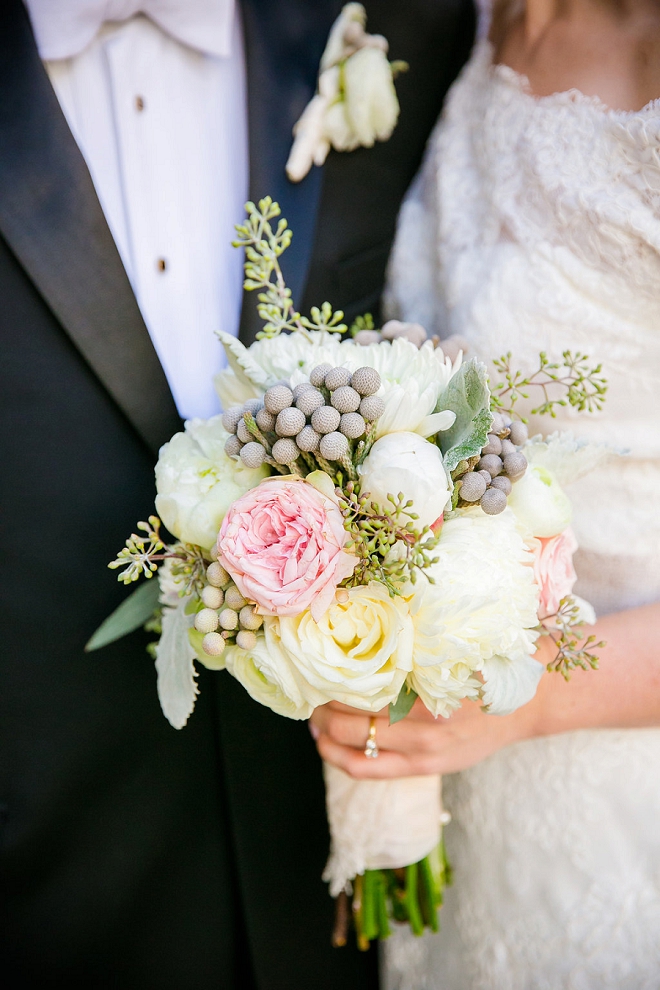 We LOVE this Bride's gorgeous wedding bouquet!
