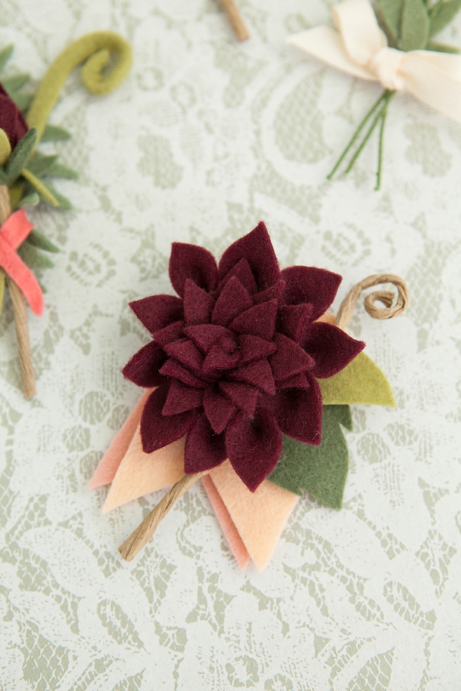 How to make the most darling felt flower boutonnieres!