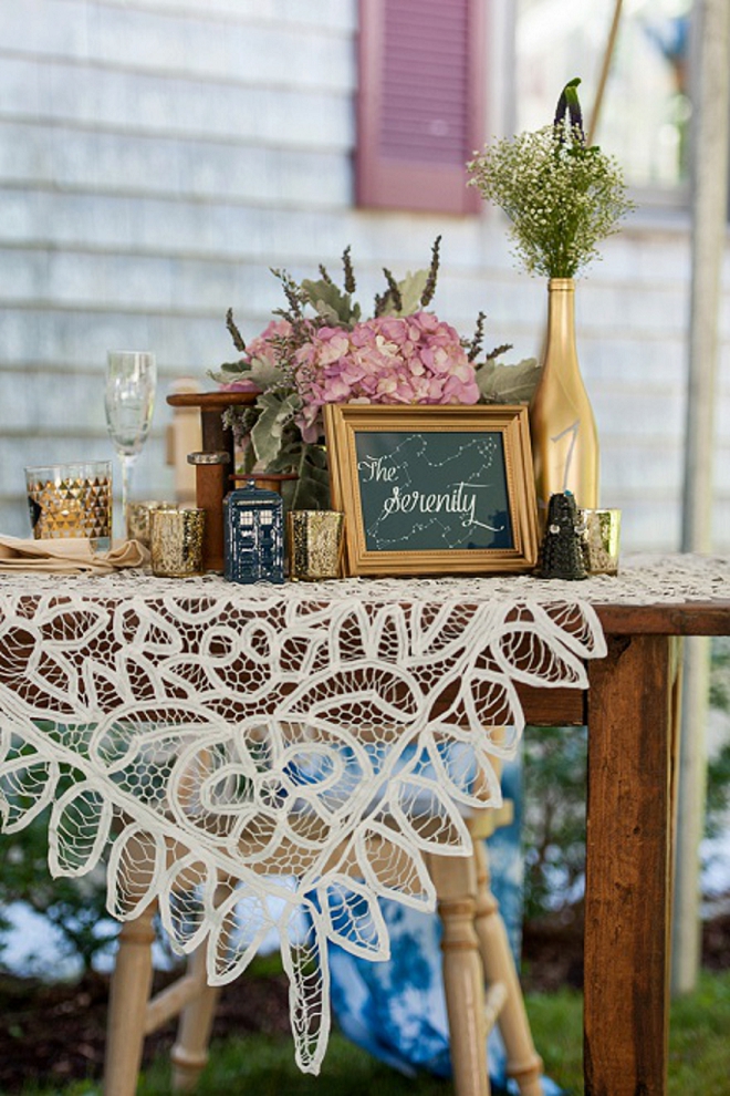 We're swooning over the gorgeous gold and lavender table decor at this Cape Cod wedding!!