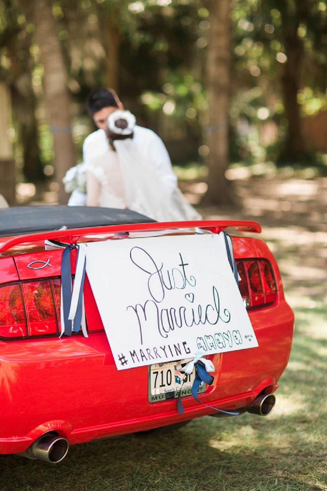 How fun is this couple's exit?! LOVE!