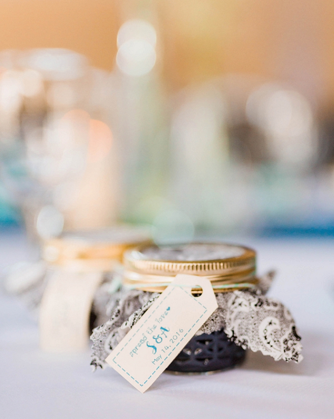 We're in LOVE with this gorgeous handmade blueberry jam favors!