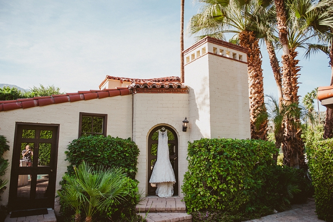 In LOVE with this beautiful dress shot at this boho-chic Palm Springs wedding!