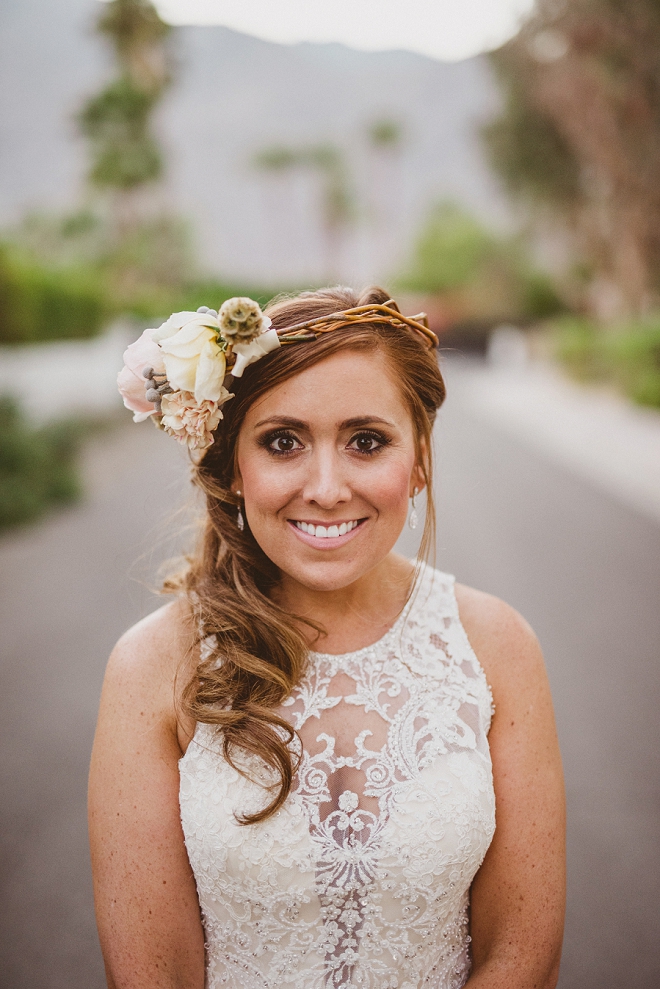 We're loving this gorgeous Bride's wedding day style and flower crown!