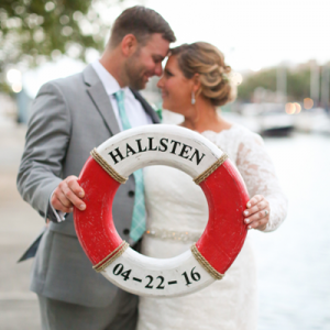 How darling is this gorgeous Tampa wedding?! We're in LOVE!