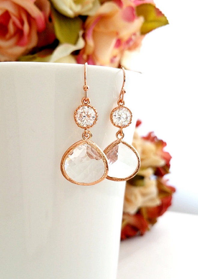 Swooning over these pretty rose gold drop earrings!