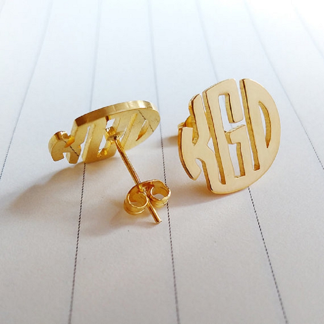 We love the idea of rocking your new monogram at your wedding!
