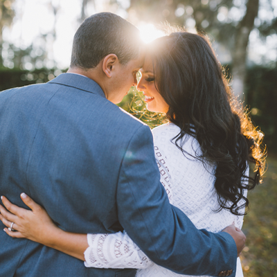 We are in LOVE with this super romantic engagement session!