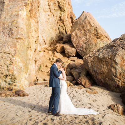 We're in LOVE with this gorgeous styled beachy chic wedding shoot!