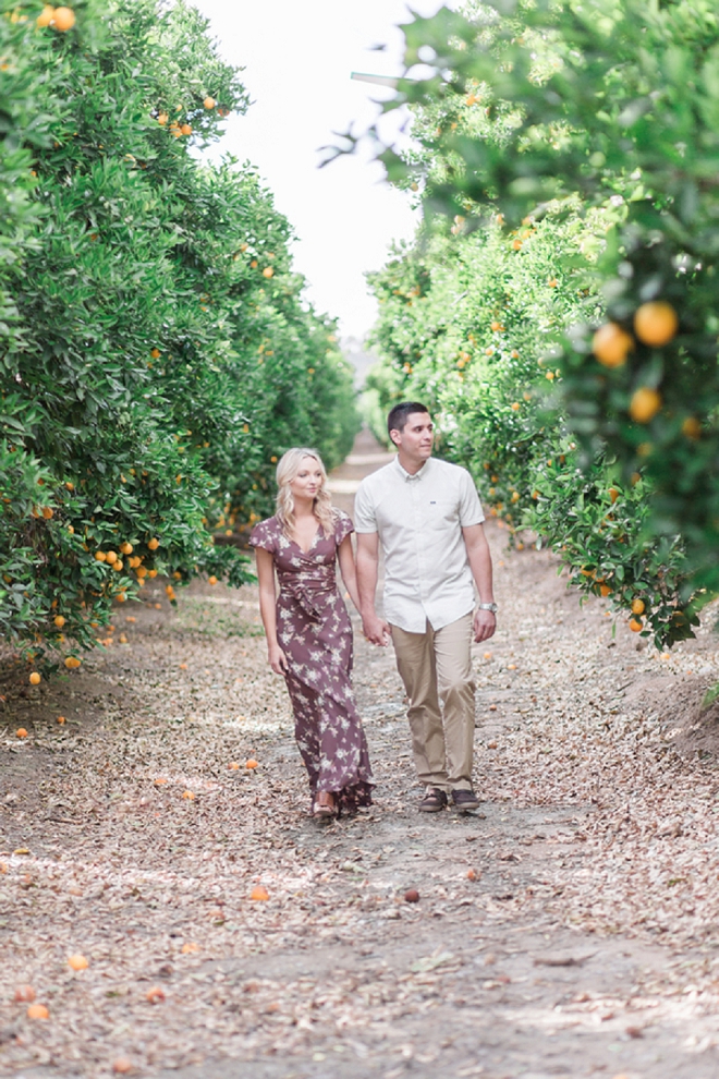 We are swooning over this uber romantic vineyard engagement session!