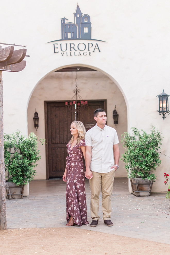 We are swooning over this uber romantic vineyard engagement session!