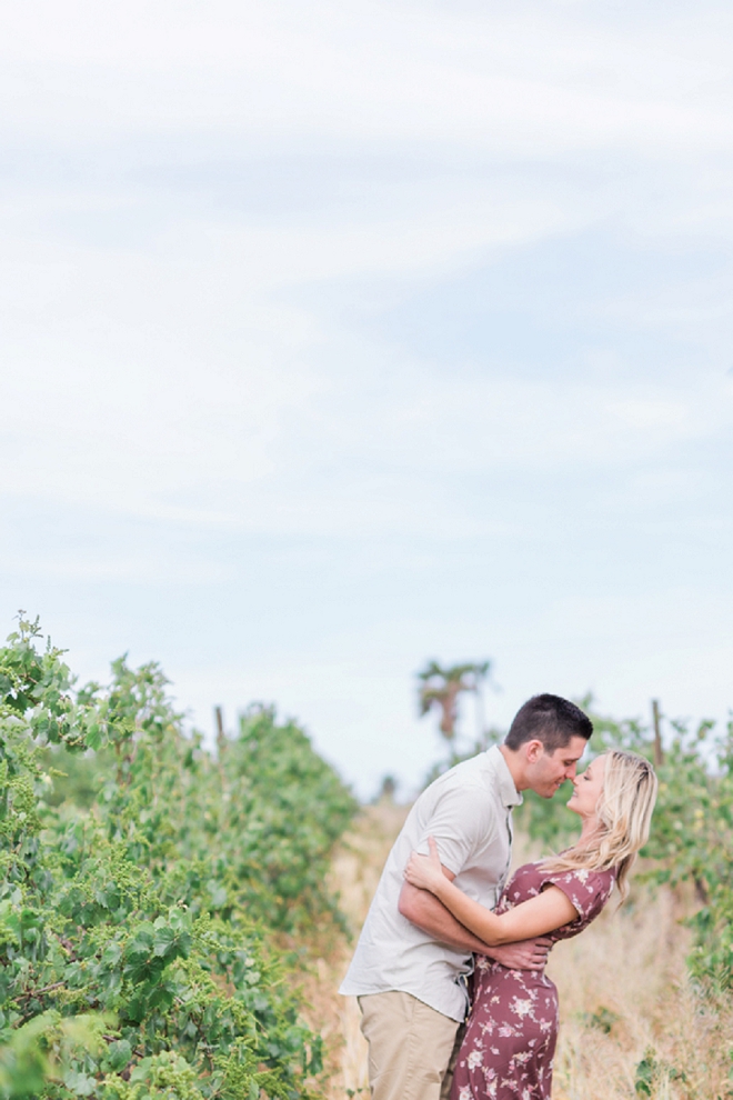 We are swooning over this uber romantic vineyard engagement session!