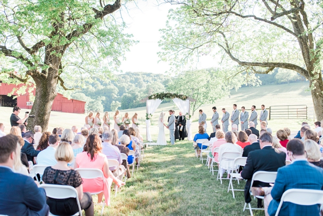 We're crushing on this gorgeous outdoor plantation wedding!