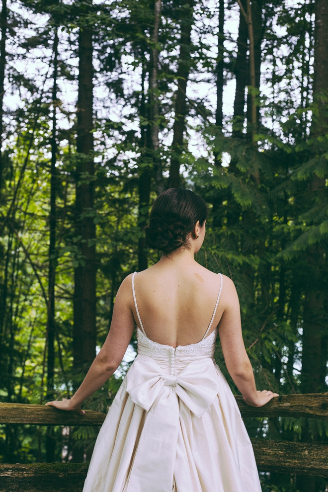 Swooning over this gorgeous Bride and her intimate backyard wedding!
