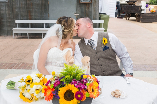 Sweet snap of the new Mr and Mrs at their darling sweetheart table!