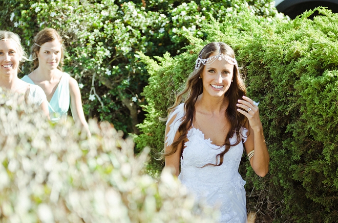 We're in LOVE with this Bride's stunning boho style and headpiece!