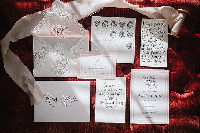 We're in love with this Bride's invitation suite she DIY'd!
