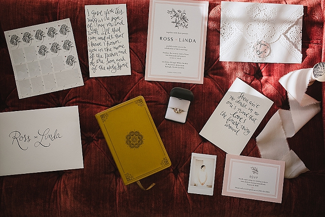 We're in love with this Bride's invitation suite she DIY'd!