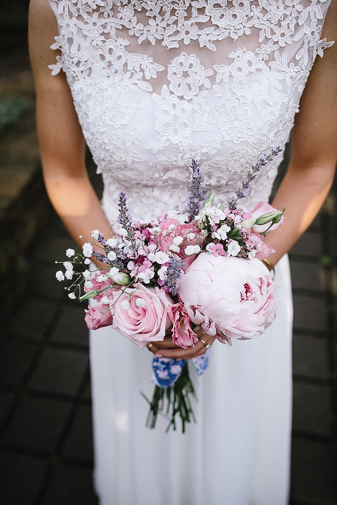 We're crushing on this gorgeous Bride's wedding style and stunning blush bouquet!